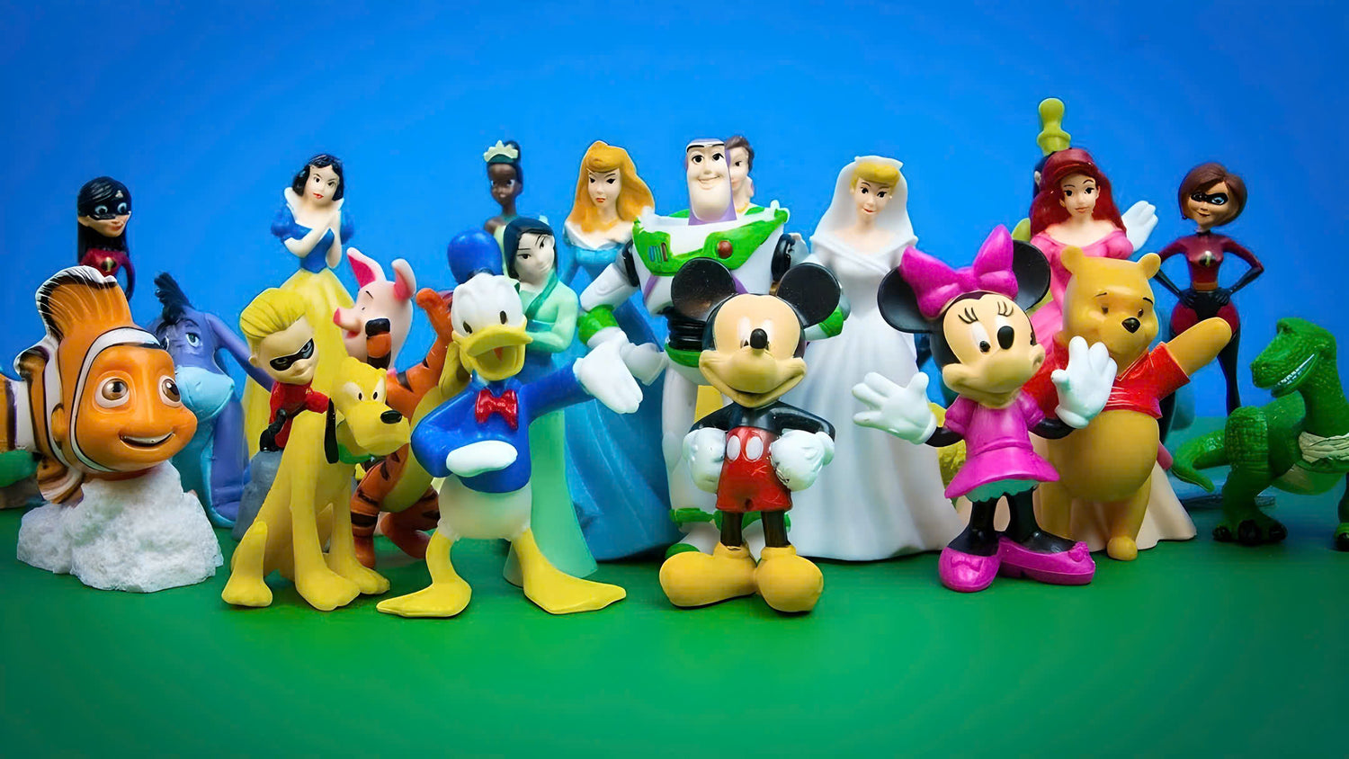 Figures & Toys